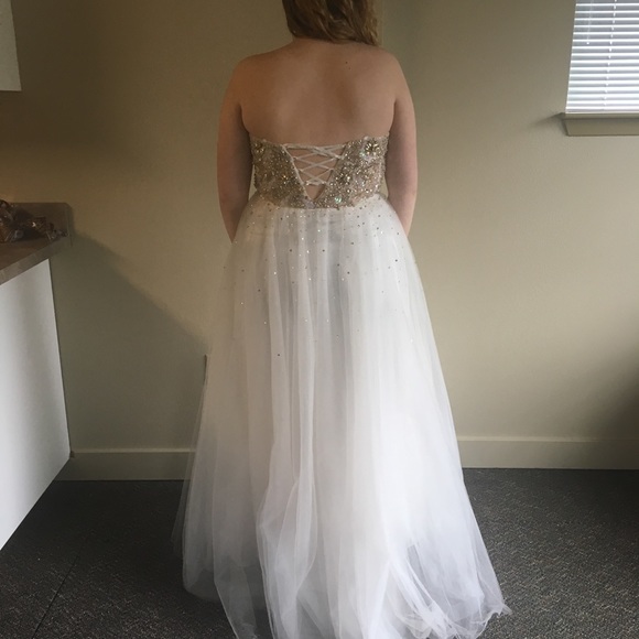Prom dress - Picture 3 of 5